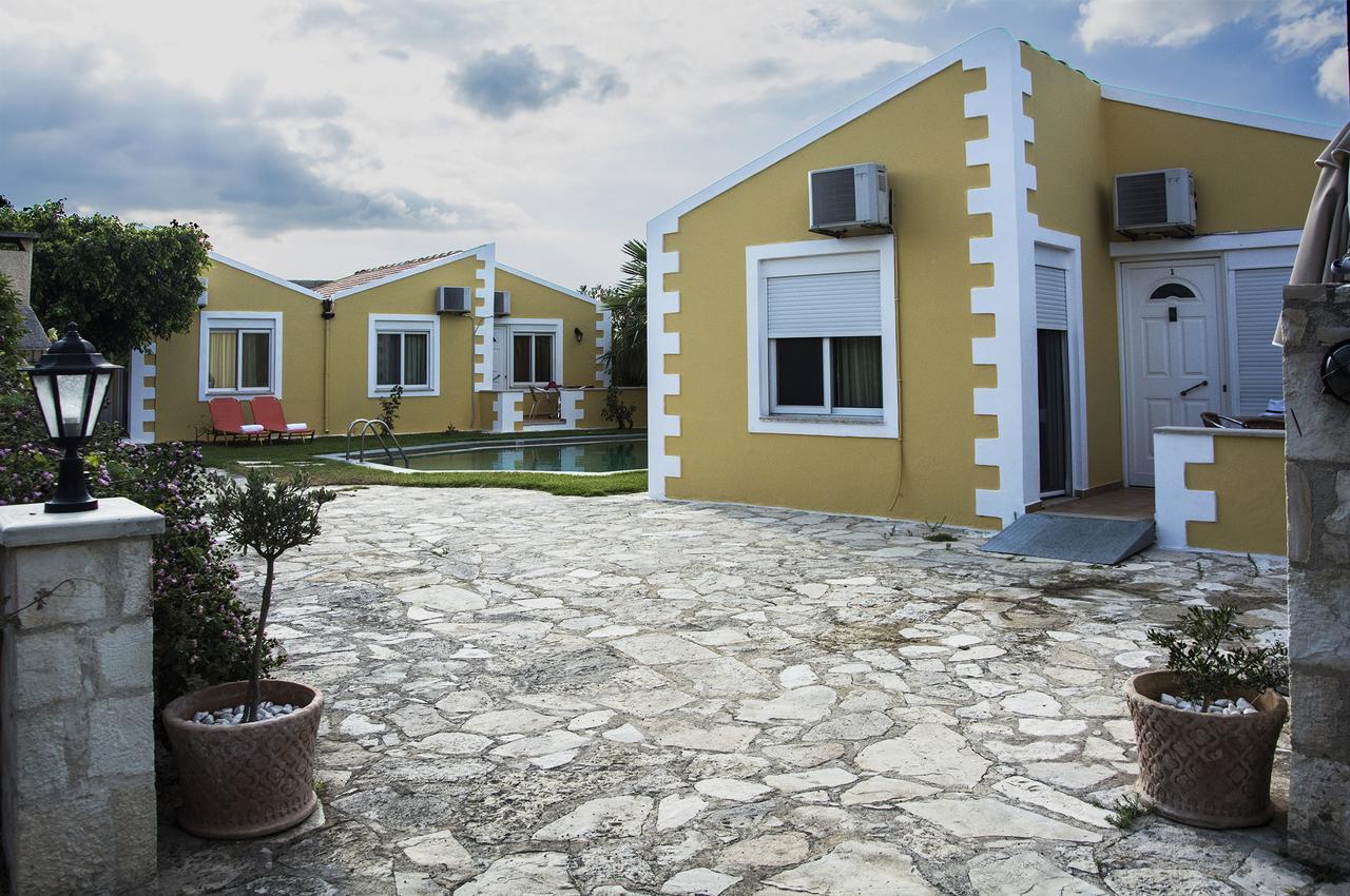 Plakalona Apartments Exopoli Eksteriør billede
